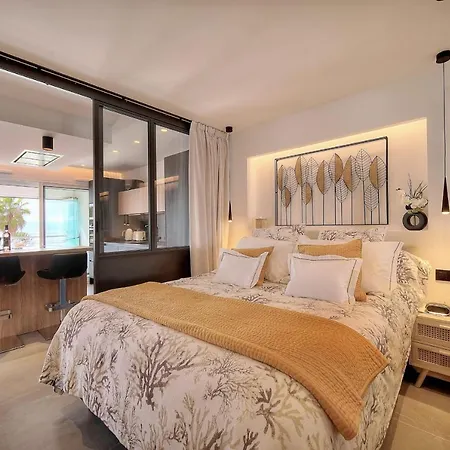 Apartment Cannes Luxury - Stunning Sea Front Villeneuve-Loubet