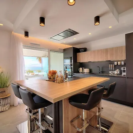 Cannes Luxury - Stunning Sea Front Apartment Villeneuve-Loubet